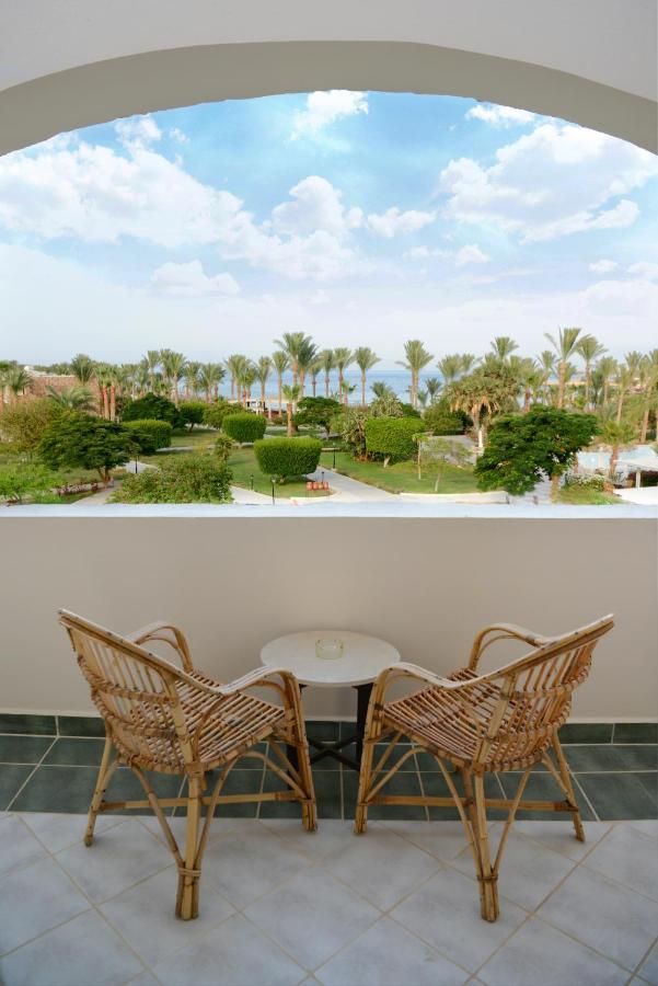 Brayka Bay Reef Resort Abu Dabbab Exterior photo