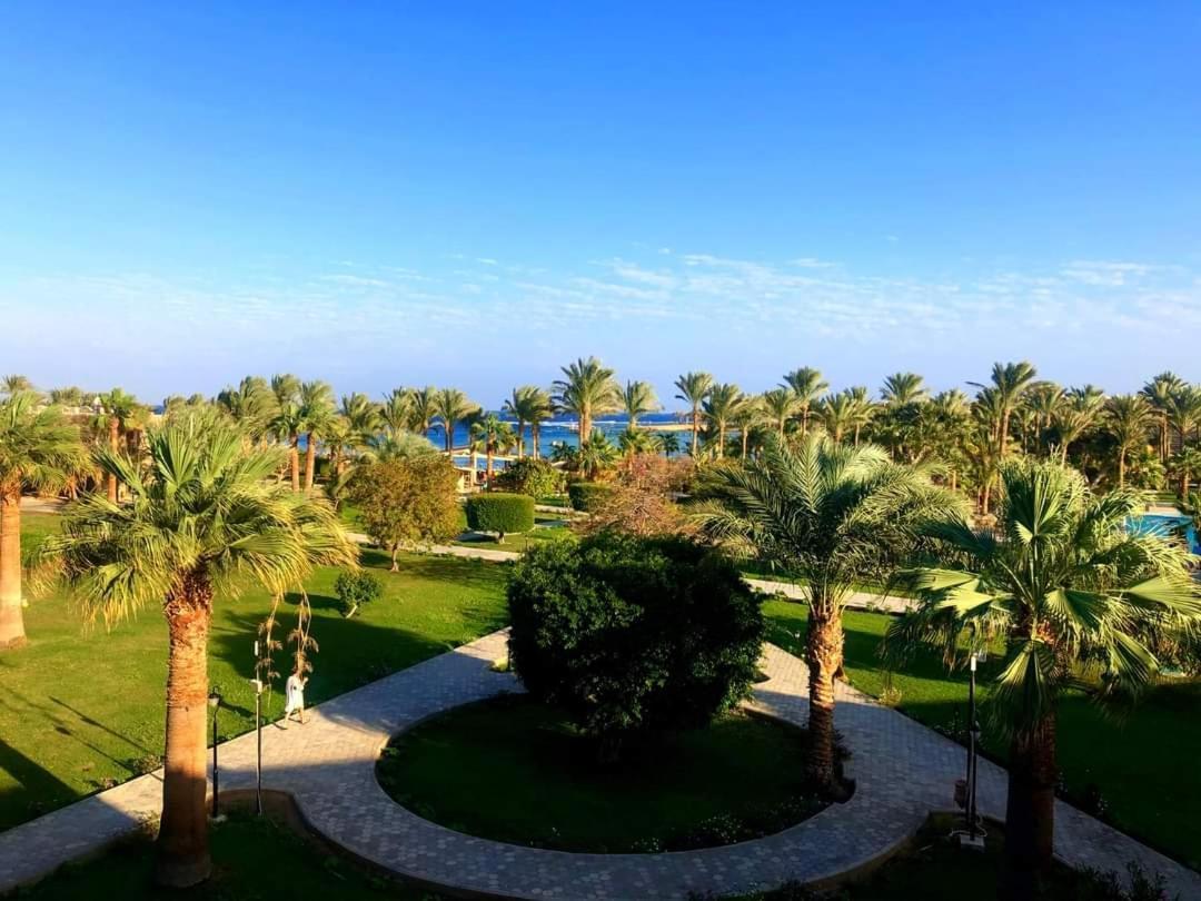 Brayka Bay Reef Resort Abu Dabbab Exterior photo